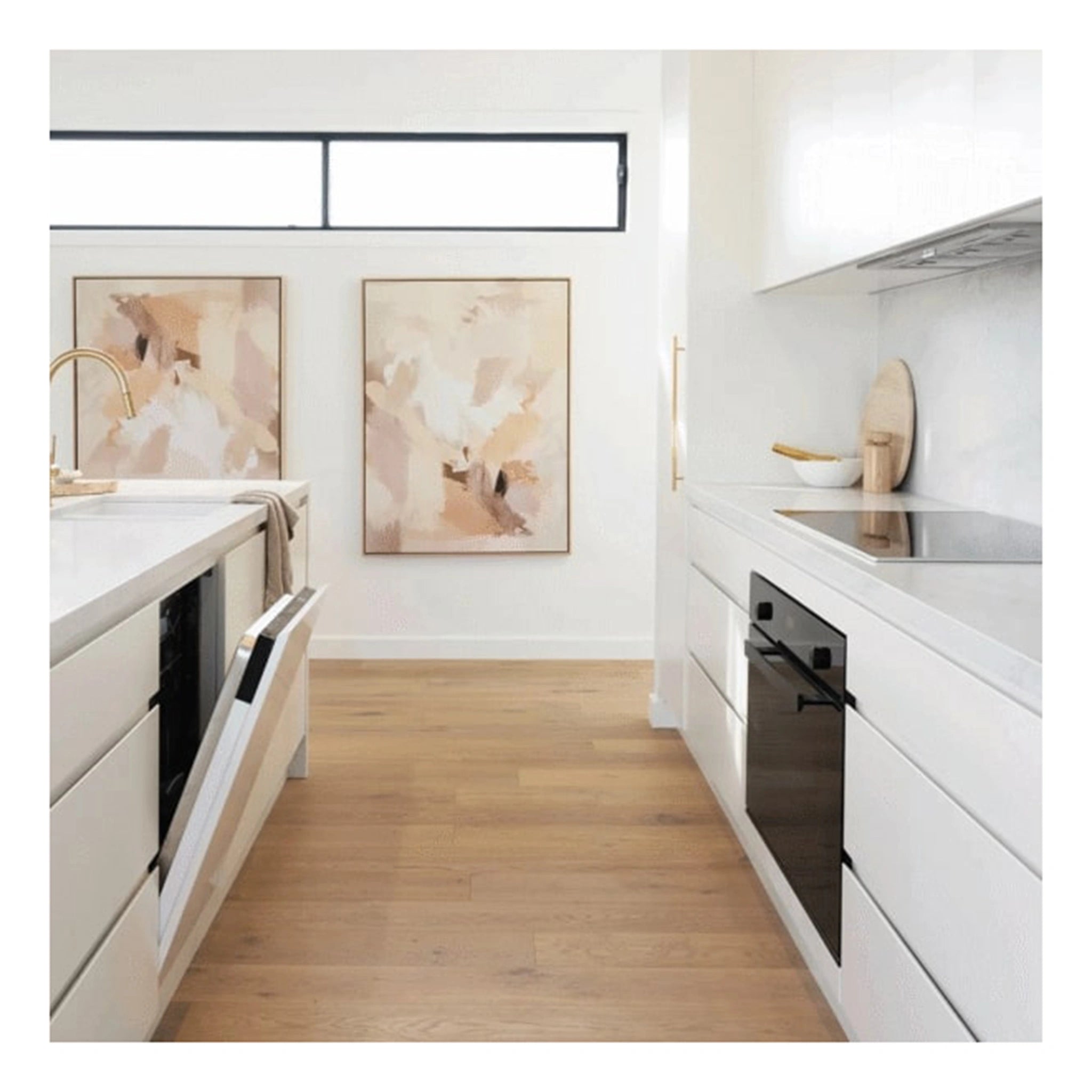 Artusi 90cm Electric Built-In Oven Black AO960B, Lifestyle View