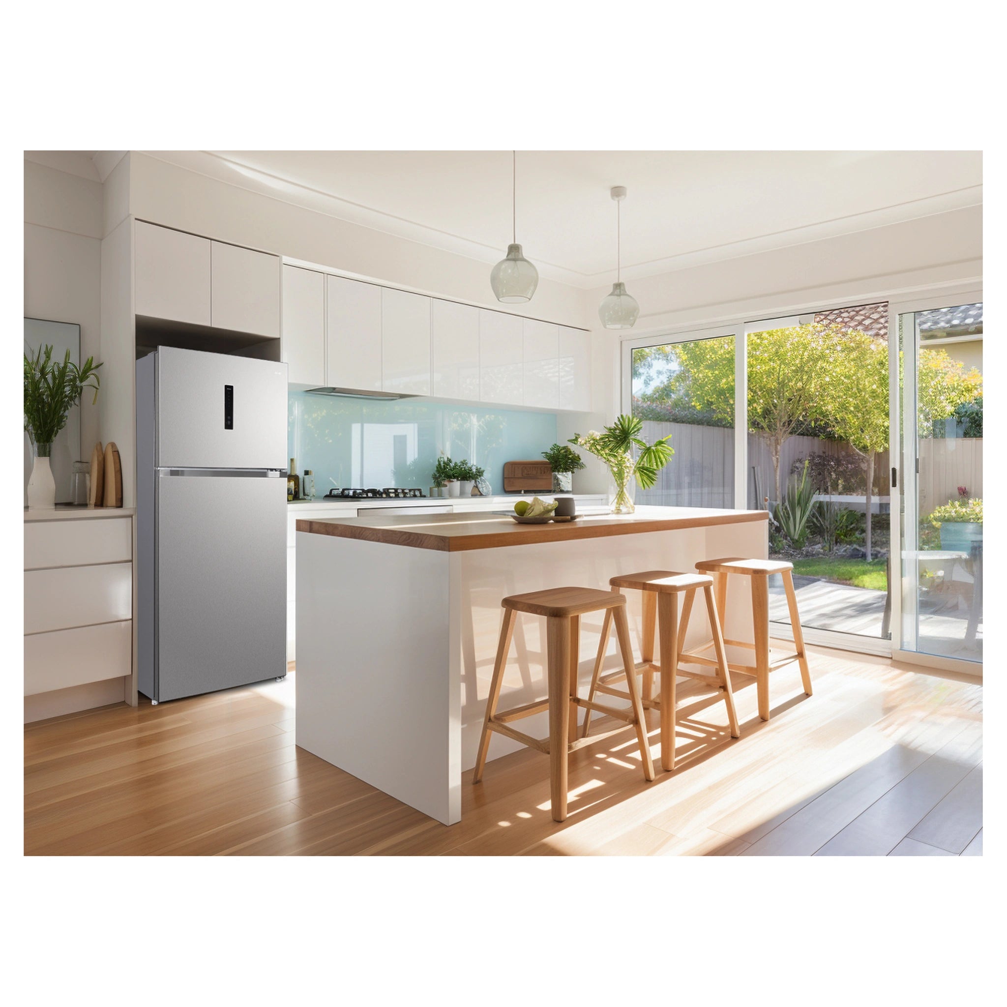 CHiQ 515L Top Mount Fridge Stainless Steel CTM512NSS5E, Lifestyle View