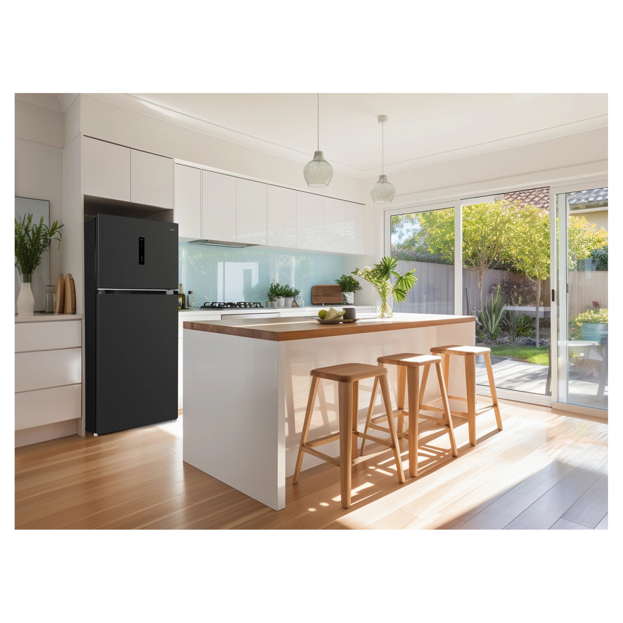 CHiQ Top Mount Fridge Black Steel CTM513NBS5E, Lifestyle View