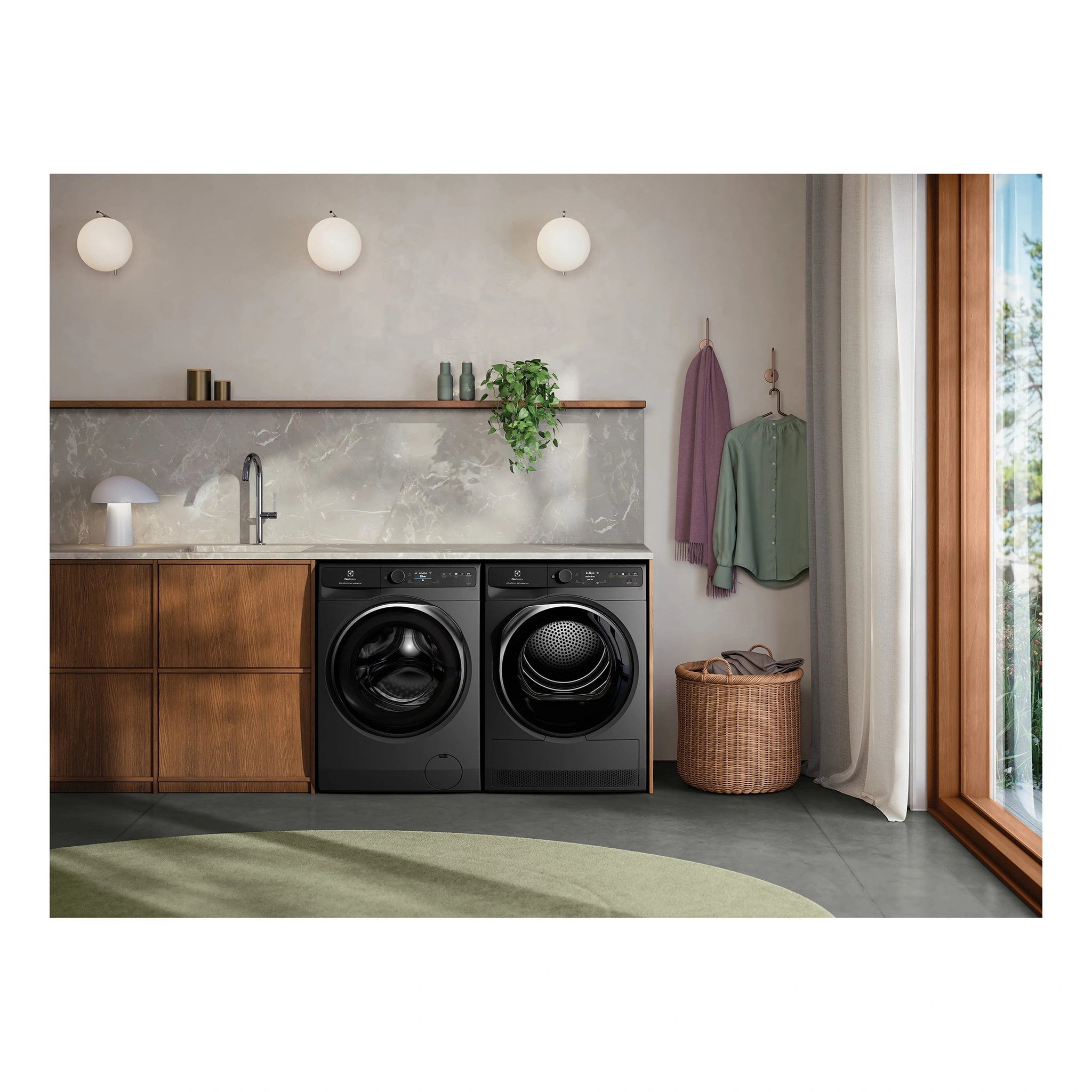 Electrolux 9kg UltimateCare 900 Steam Heat pump dryer Dark Onyx EDH902R9SC, Lifestyle