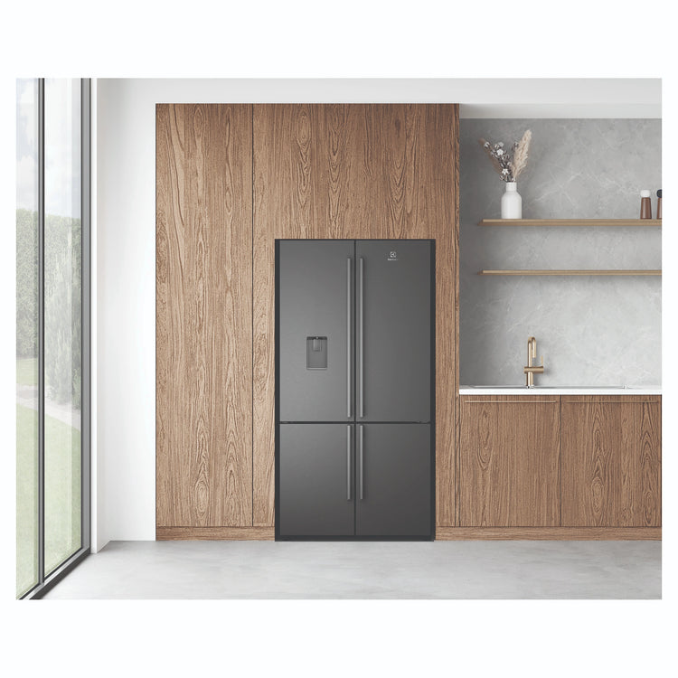 Electrolux EQE5657BA 562L Black UltimateTaste 700 Side By Side Refrigerator