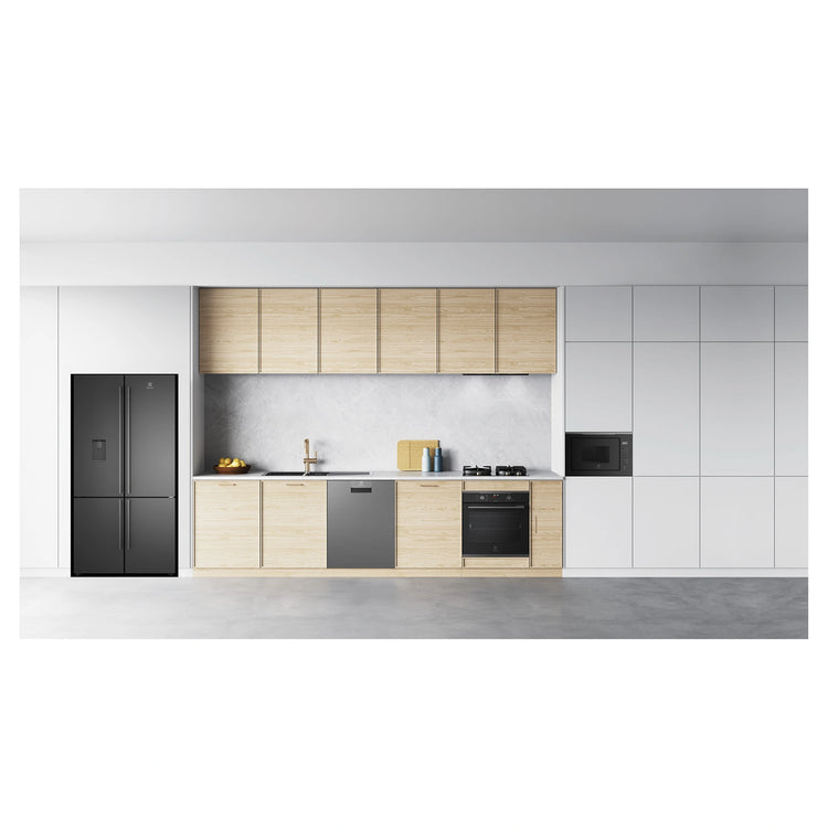 Electrolux EQE5657BA 562L Black UltimateTaste 700 Side By Side Refrigerator