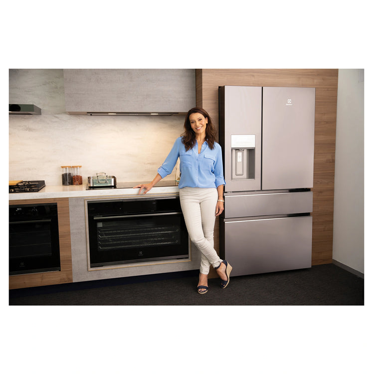 Electrolux ERI842DSD 86cm Dark Stainless Under-Cupboard Rangehood, Lifestyle View 5