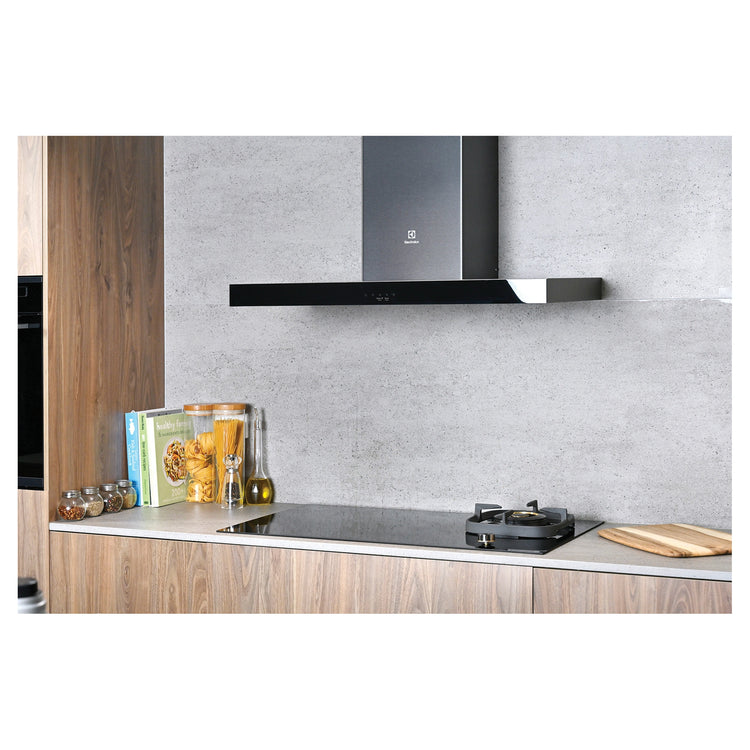 Electrolux 90cm Dark Stainless UltimateTaste 700 Integrated Rangehood ERI935DSE, Lifestyle View 9