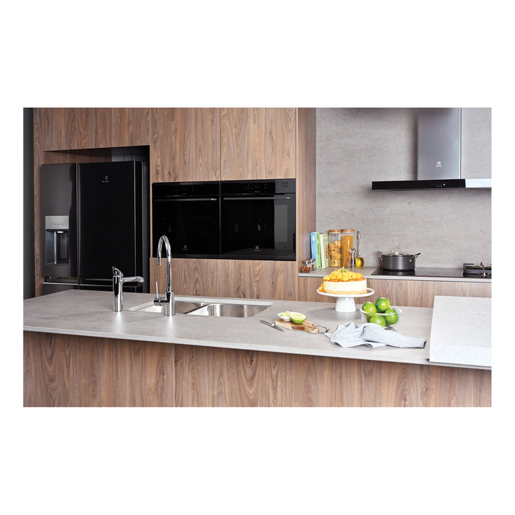 Electrolux 60cm Pyrolytic Dark Stainless Steel Oven with Steam EVEP619DSE, Lifestyle View 15