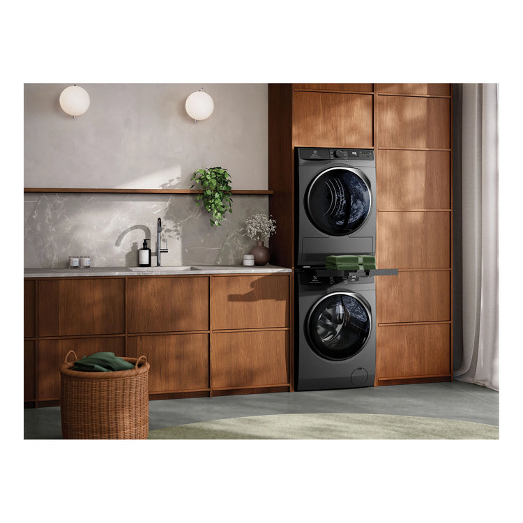 Electrolux 10kg UltimateCare 700 Front Load Washing Machine EWF1043R7SC, Lifestyle