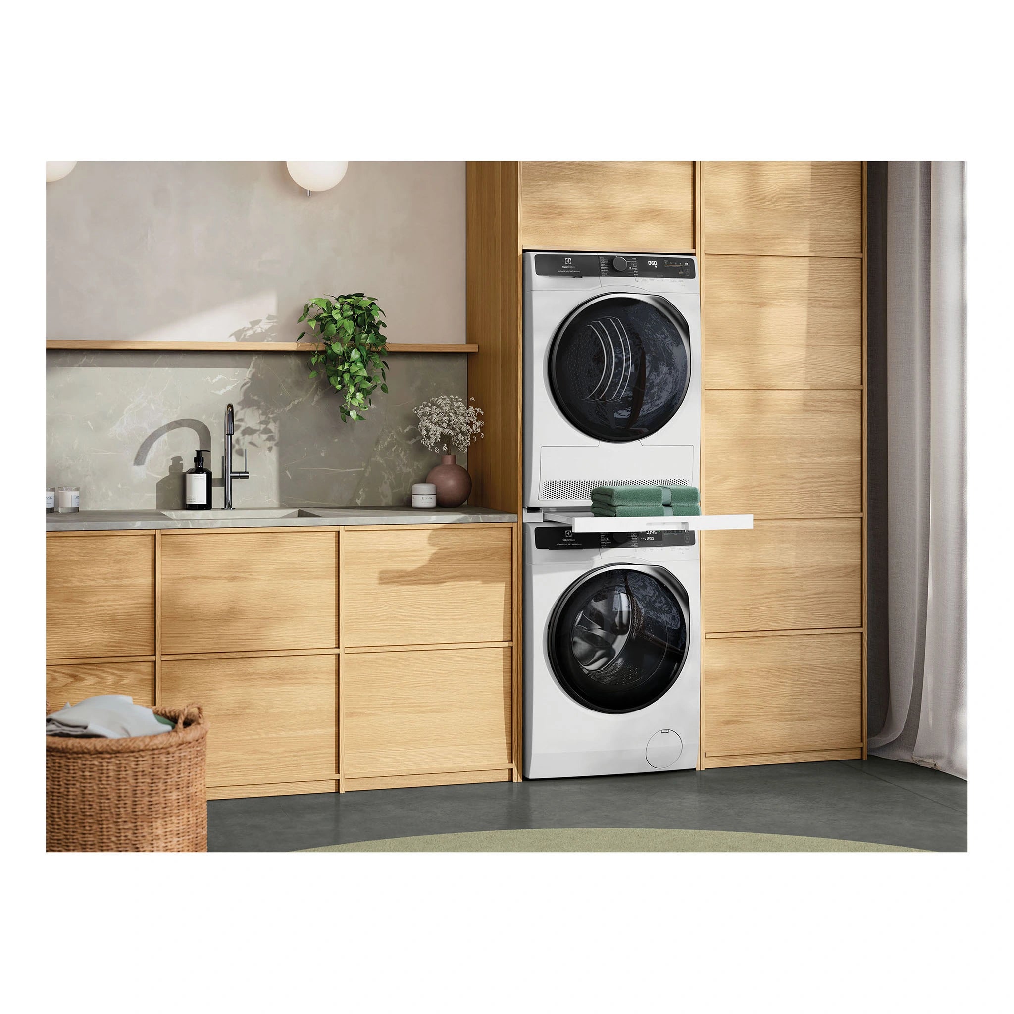 Electrolux EWF1043R7WC 10kg UltimateCare 700 Front Load Washing Machine - White