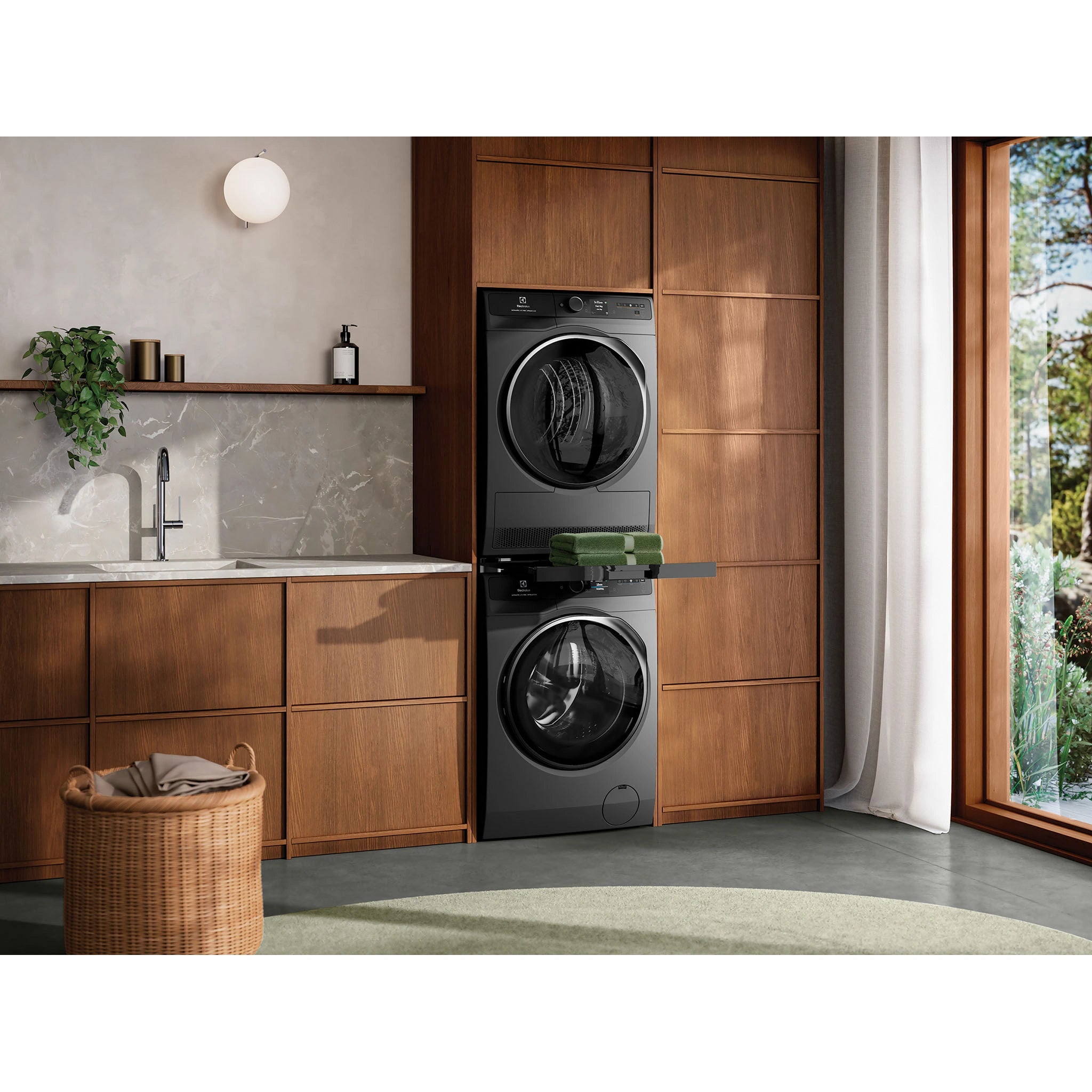 Electrolux EWF1242R9SC 900 Series 12kg UltimateCare Front Load Washing Machine - Dark Onyx