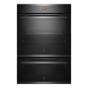Electrolux 60cm Ultimate Taste 900 Multifunction Pyrolytic Duo Oven EVEP626DSE, Front View