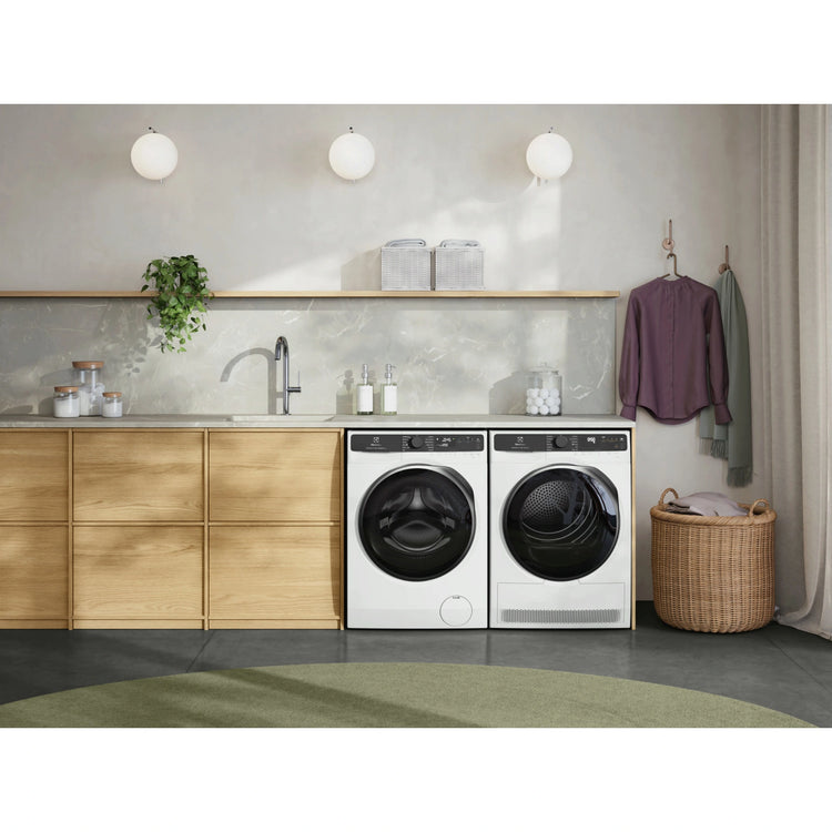 Electrolux 12kg UltimateCare White 700 Front load Washing Machine EWF1243R7WCS, Life Style View