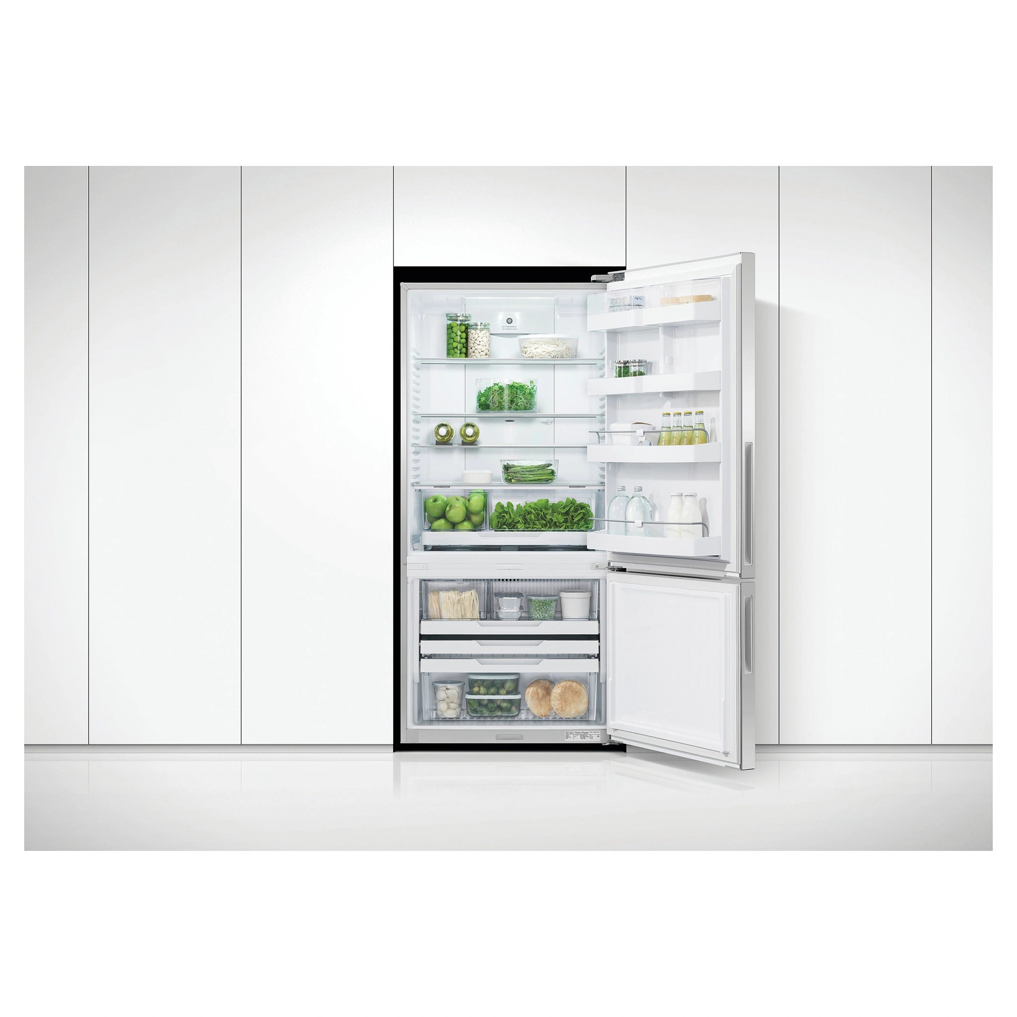 Fisher & Paykel RF522BRPX6 494L Series 5 Refrigerator Freezer