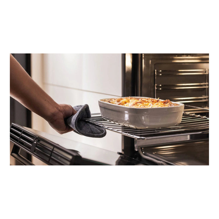 Haier 90cm Built-In Oven HWO90S10EX2, Lifestyle View