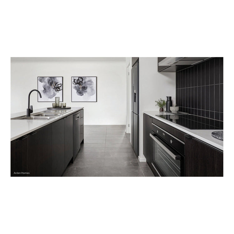 Haier 90cm Built-In Oven HWO90S10EX2, Lifestyle View 2