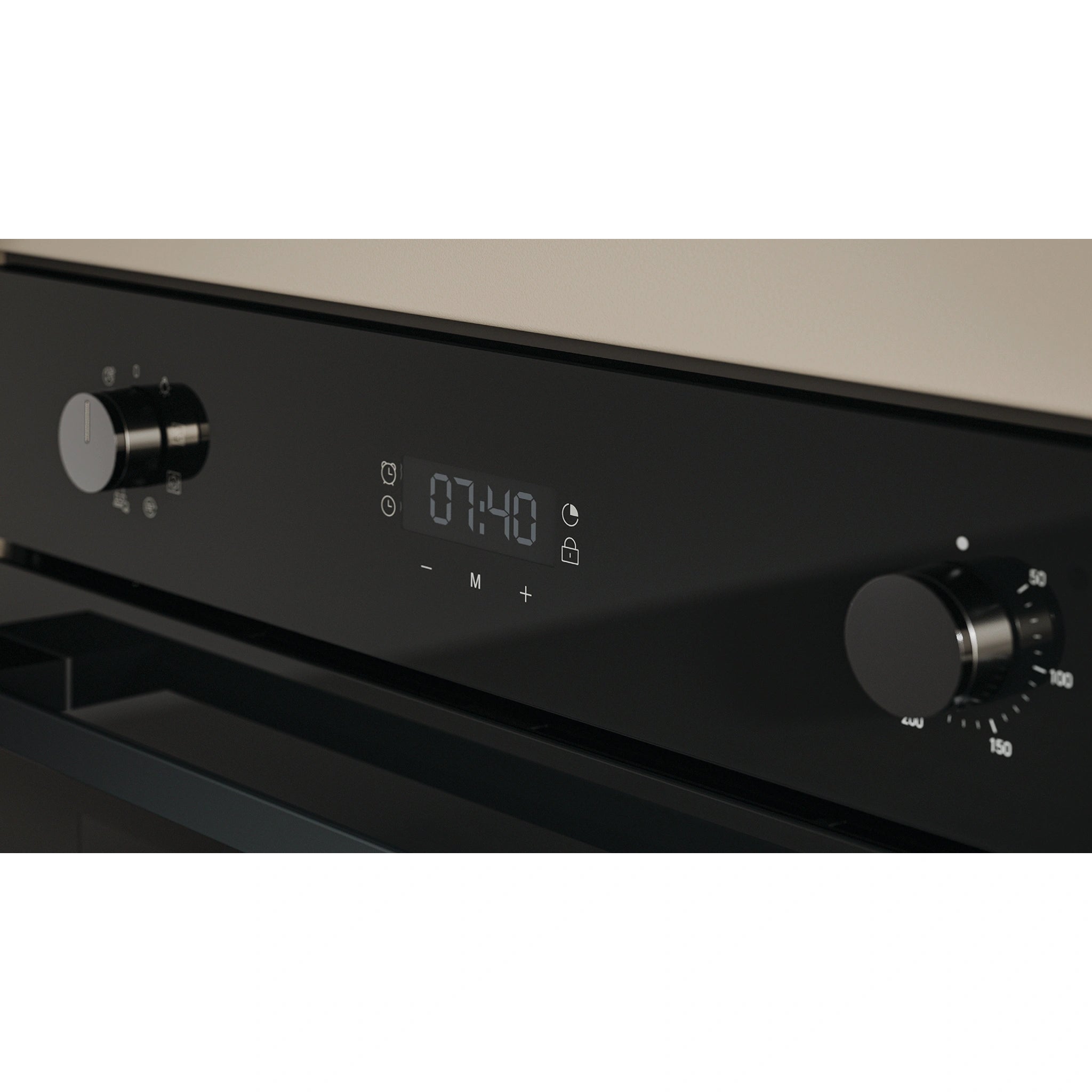 Haier 60cm 500 Series 7 Function Built-in Oven with Air Fry HWO60S7EB5, Detail View
