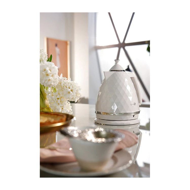 DeLonghi KBJX2001W Brillante Exclusive 1.7L White Electic Kettle