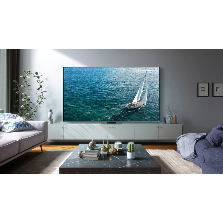 Samsung 98-inch Q80C QLED 4K Smart TV QA98Q80CAWXXY, Lifestyle View