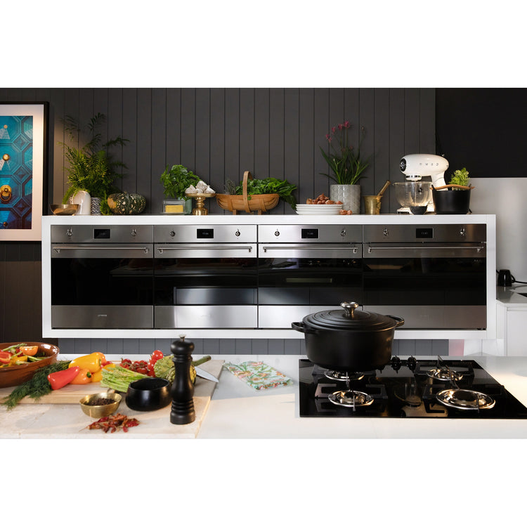 Smeg 60cm Classic Thermoseal Pyrolytic Built-In Oven SFPA6303TPX, Lifestyle View