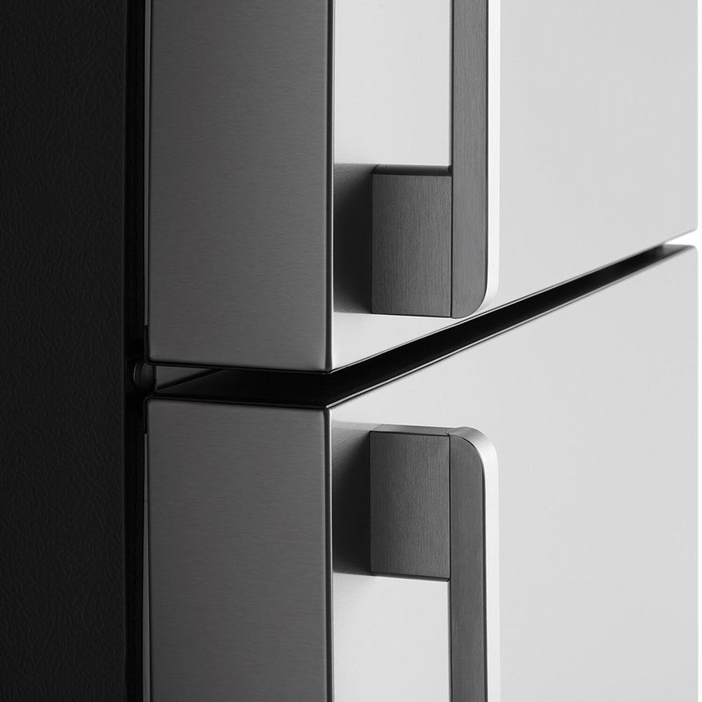 Westinghouse 528L Bottom Mount Fridge Stainless WBE5304SBR, Door handle view