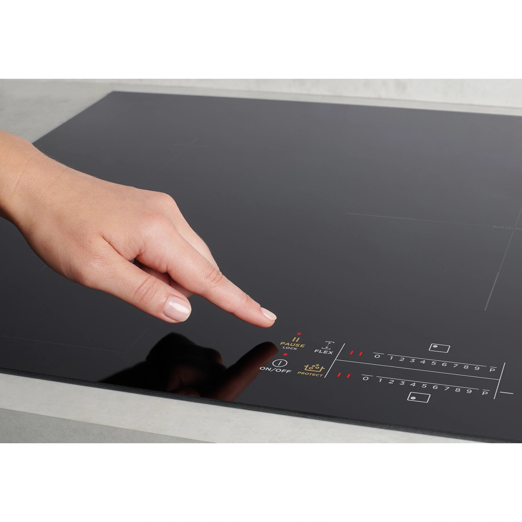 Westinghouse 90cm 4-Zone Induction Cooktop With Boil Protect WHI945BC, Control Pause View