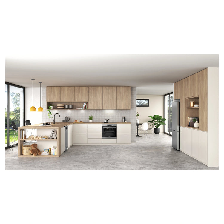 Westinghouse 52cm Stainless Steel Integrated Rangehood (680m³/h) WRI515SC, Lifestyle View 1
